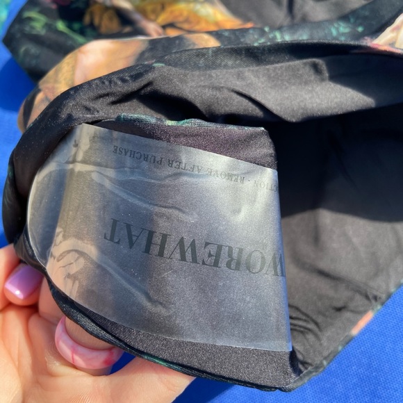 WEWOREWHAT VINTAGE DANIELLE ONE PIECE SWIMSUIT - Picture 6 of 6